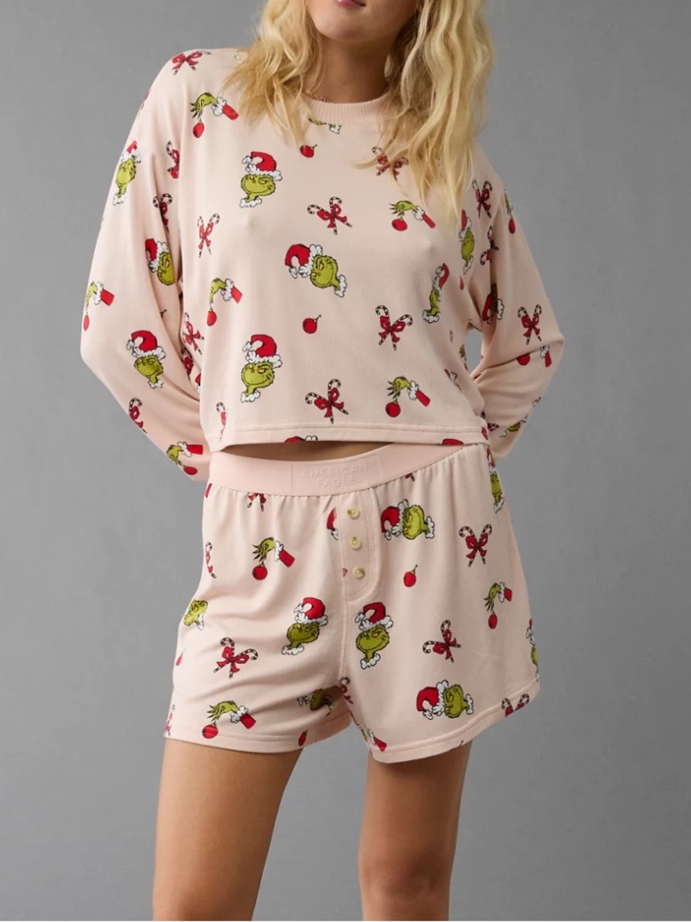 American Eagle Luxe Plush Grinch Pajamas in a pink color top & shorts xl